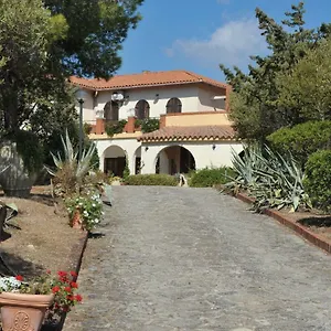 https://villa-desideria-bb.in-sardinia.net
