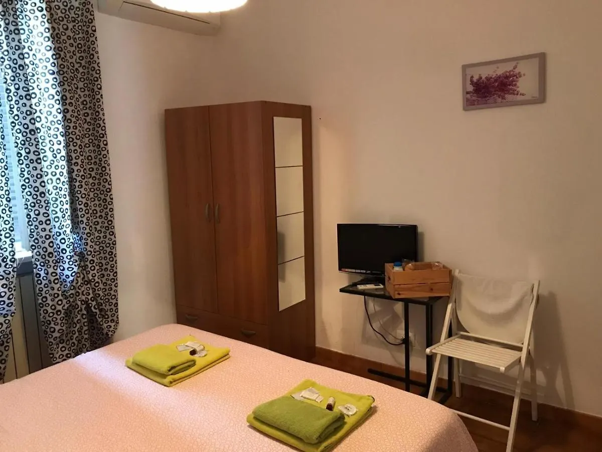 A Casa Di Lucia Bed & Breakfast Pisa