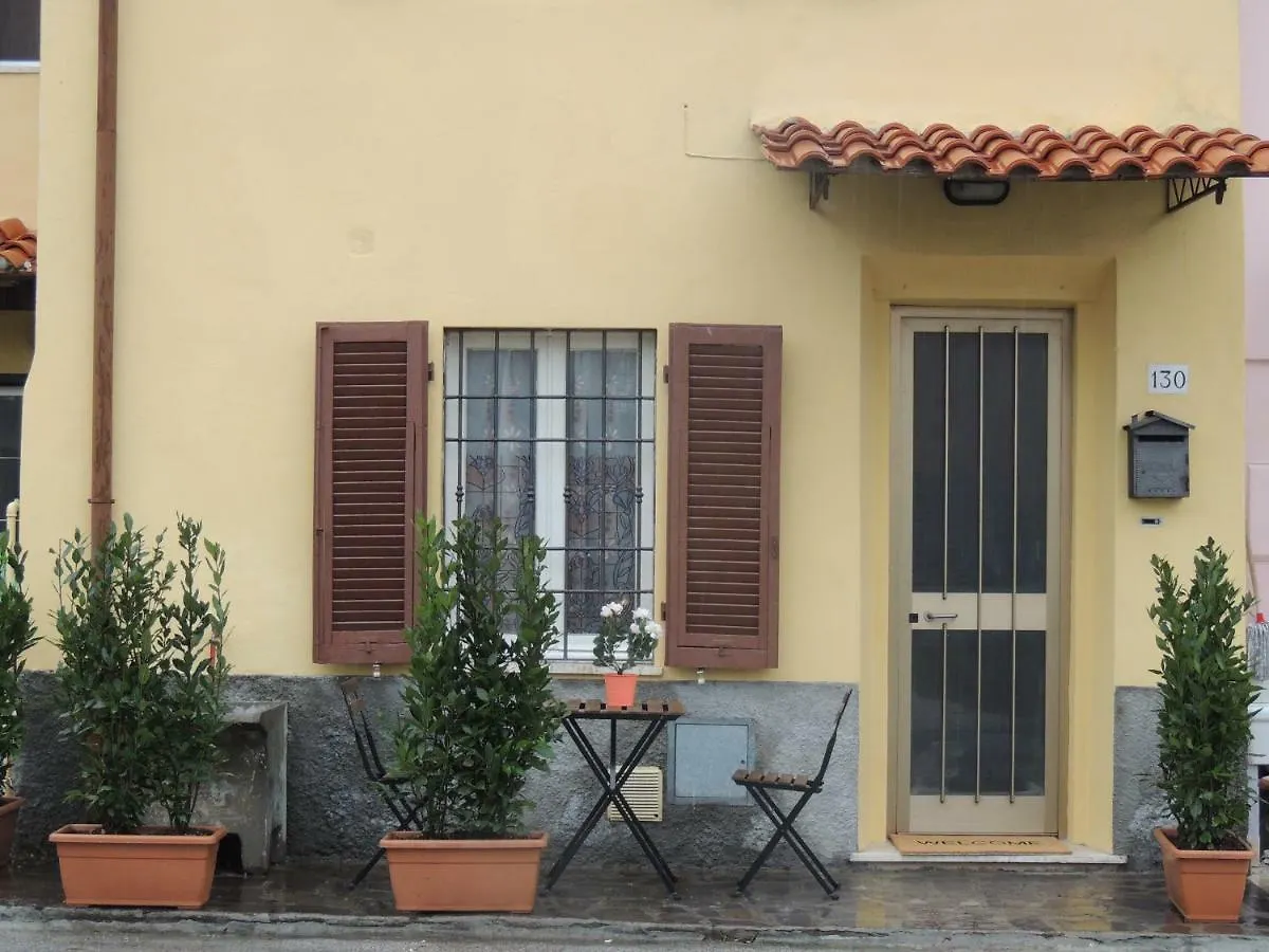 A Casa Di Lucia Bed & Breakfast Pisa